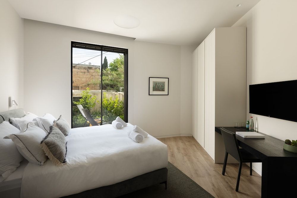 The Y House Luxury Villa 2