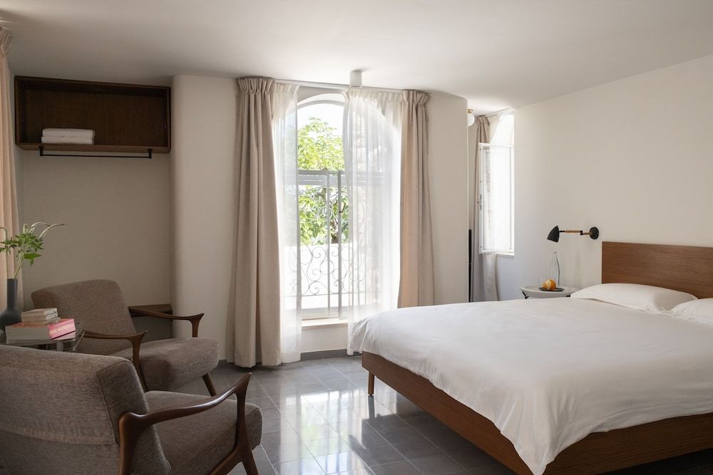 KHAN EIN KAREM BOUTIQUE HOTEL Deluxe Suite, Balcony, Mountain View 2