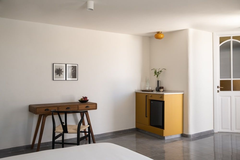 KHAN EIN KAREM BOUTIQUE HOTEL Deluxe Suite, Balcony, Mountain View 4