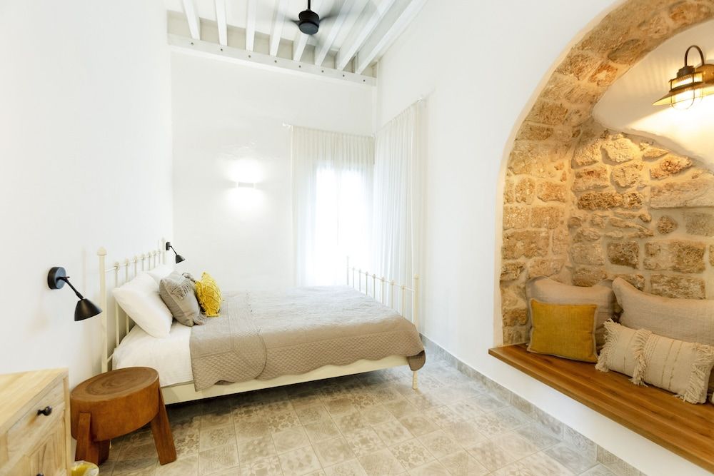 City Apartment, 2 Bedrooms, Courtyard Area