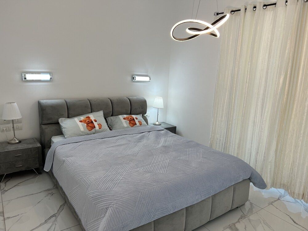 Luxury Penthouse, 3 Bedrooms, Balcony, Beach View