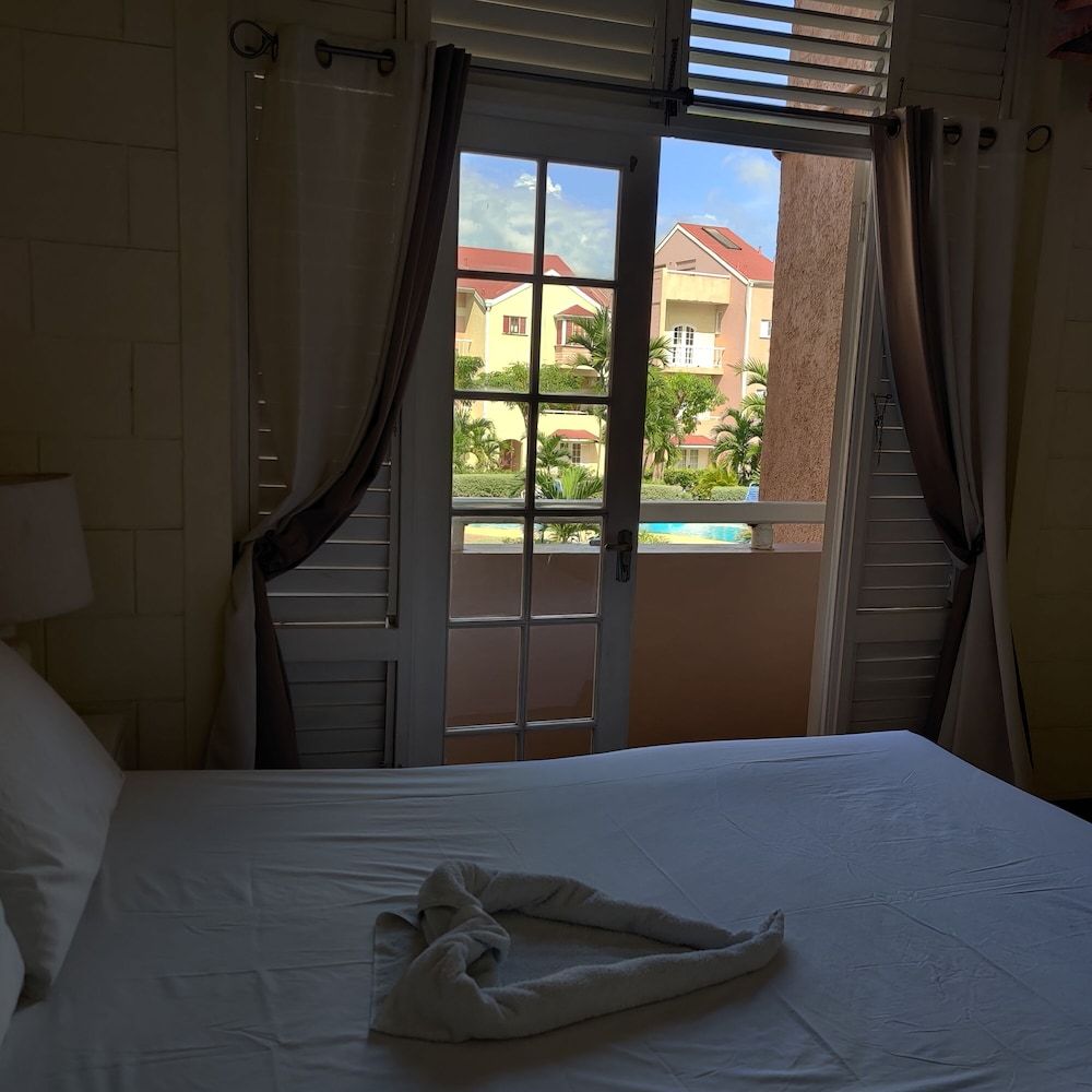 Fisherman's Point Ocean View Hotel Deluxe Apartment