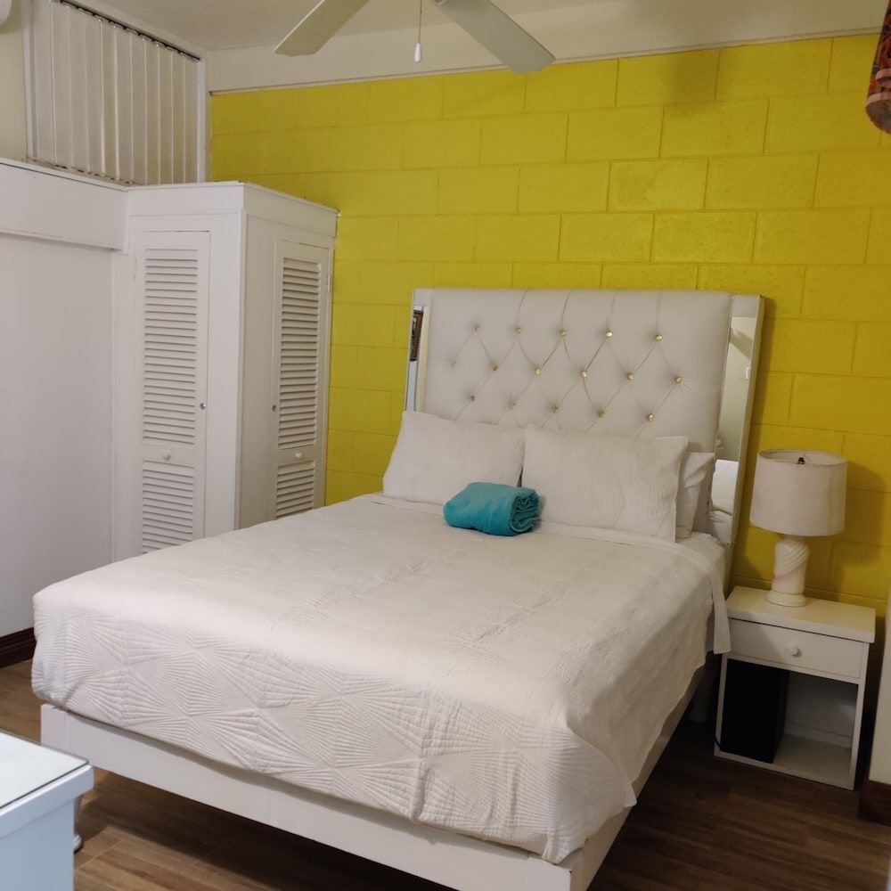 Fisherman's Point Ocean View Hotel Deluxe Apartment 3