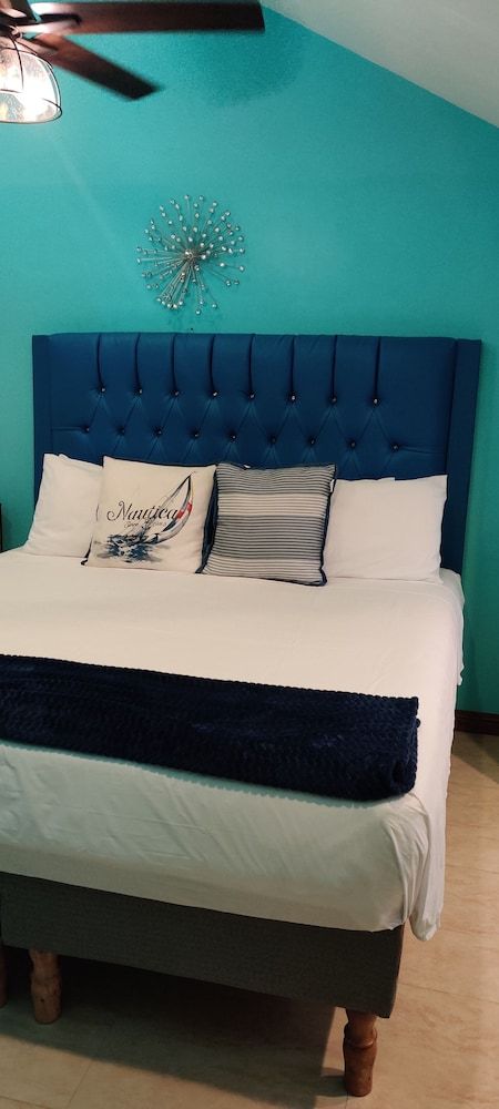 Fisherman's Point Ocean View Hotel Family Apartment, 2 Bedrooms, Non Smoking, Ocean View 6