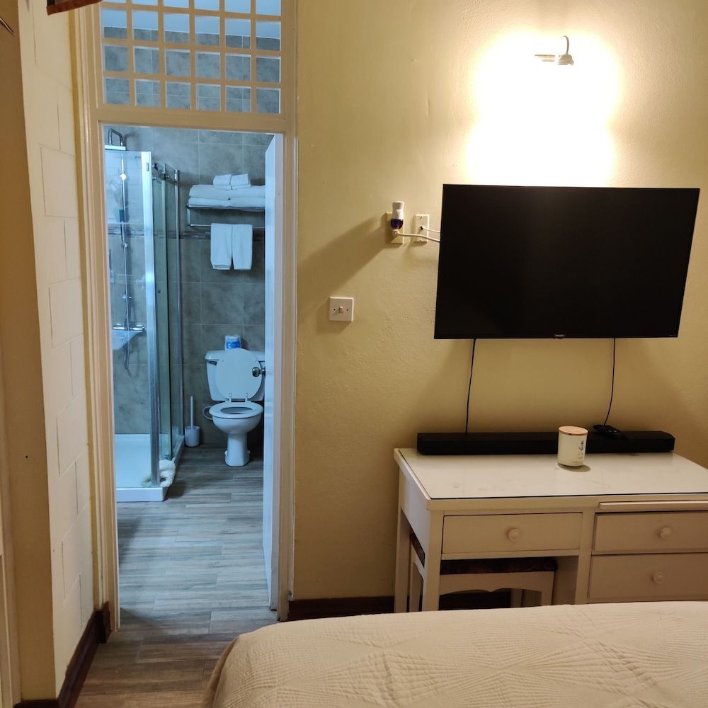 Fisherman's Point Ocean View Hotel Deluxe Apartment 15