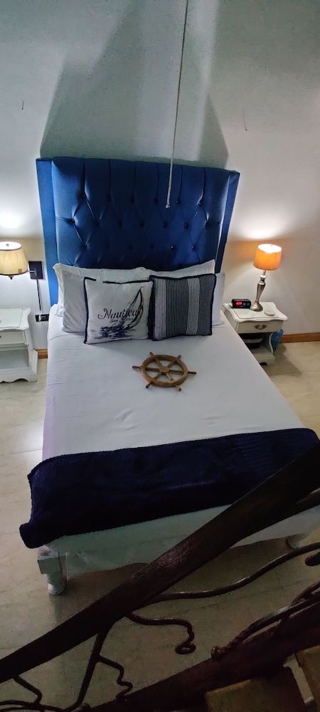 Fisherman's Point Ocean View Hotel Family Apartment, 2 Bedrooms, Non Smoking, Ocean View 14