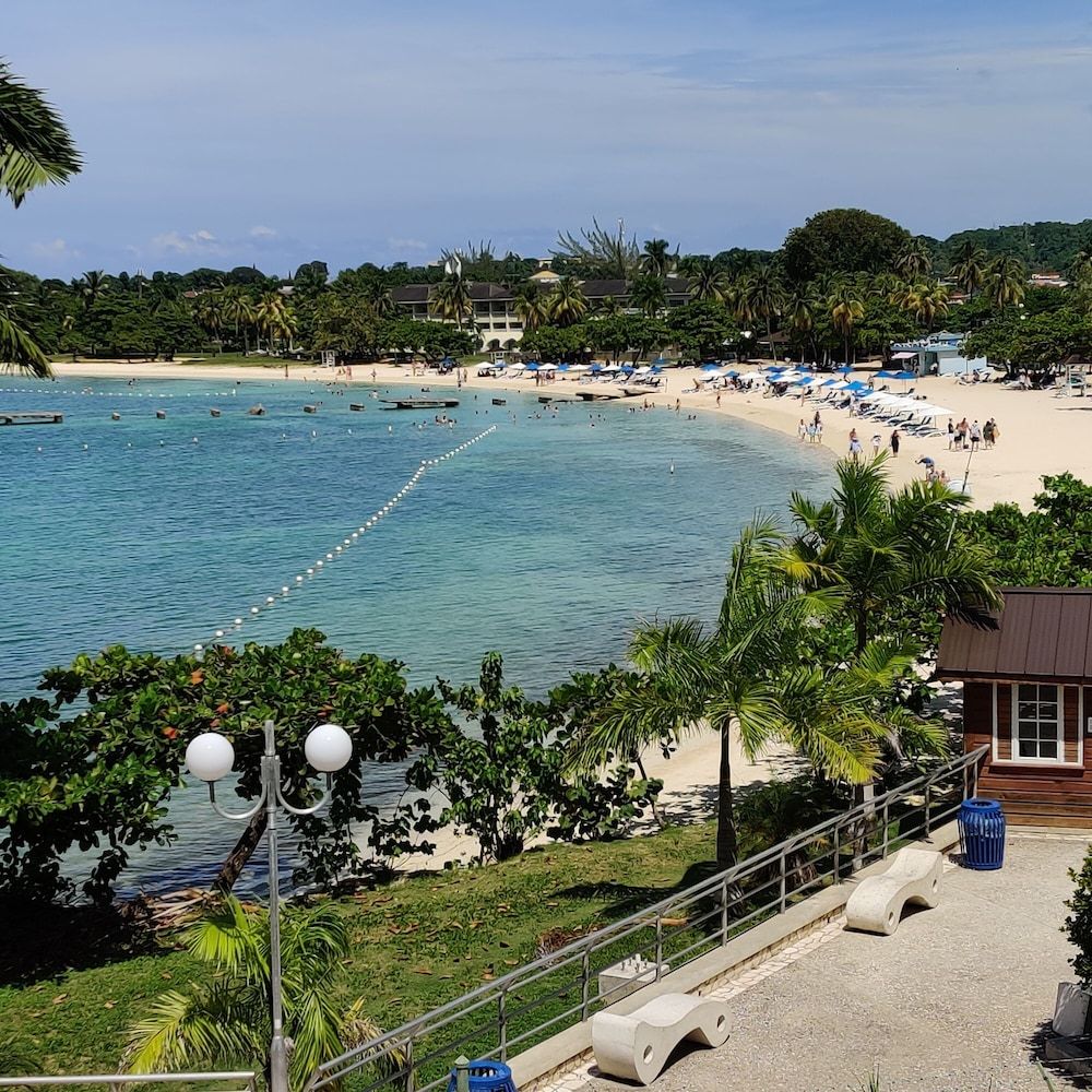 Fisherman's Point Ocean View Hotel Family Apartment, 2 Bedrooms, Non Smoking, Ocean View 16