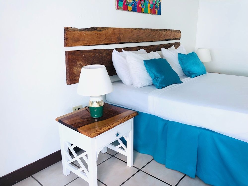 Sand And Tan Beach Hotel Standard Room 2