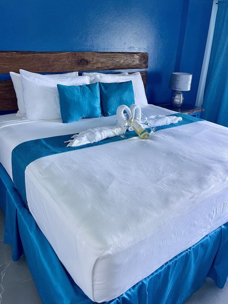 Sand And Tan Beach Hotel Luxury Room, 1 King Bed