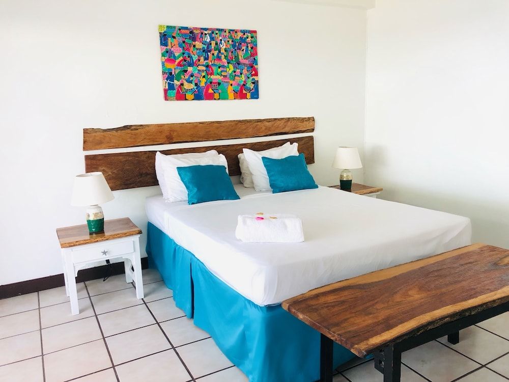 Sand And Tan Beach Hotel Standard Room 3