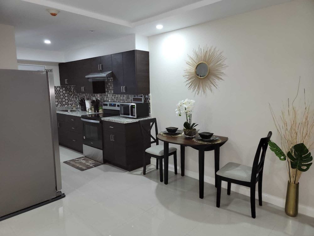 Bayfront Villas and Apt Luxury Apartment 4