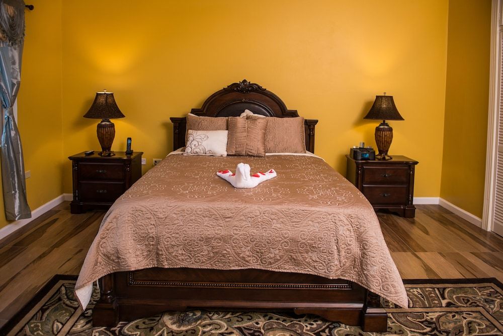 5 Bedroom All inclusive Luxury Villa, Ocean View,Poolside