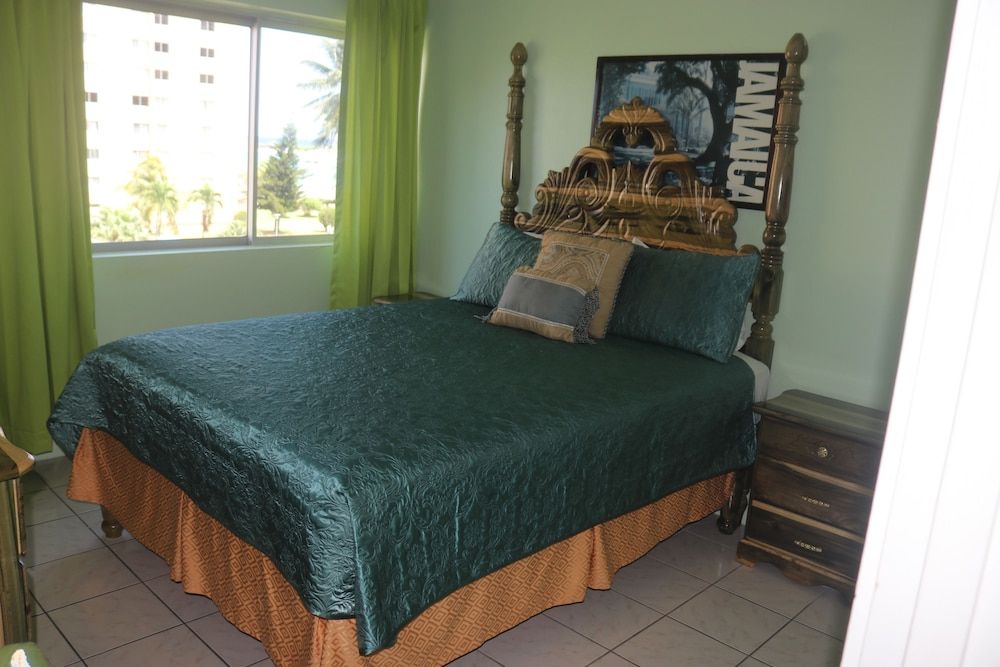 House, 1 King Bed, Non Smoking