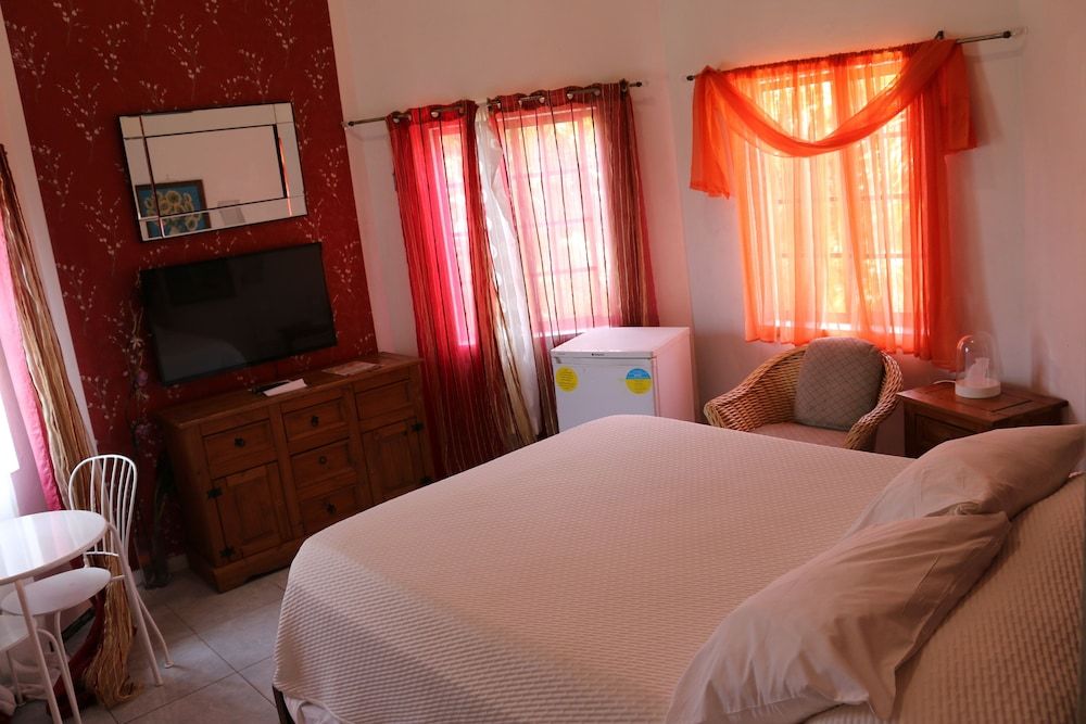Little Savoy Guest House Deluxe Room, 1 Bedroom