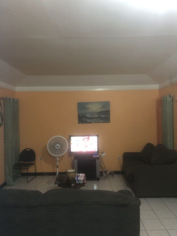 Finest Accommodation Renfrew Place Single Room 18