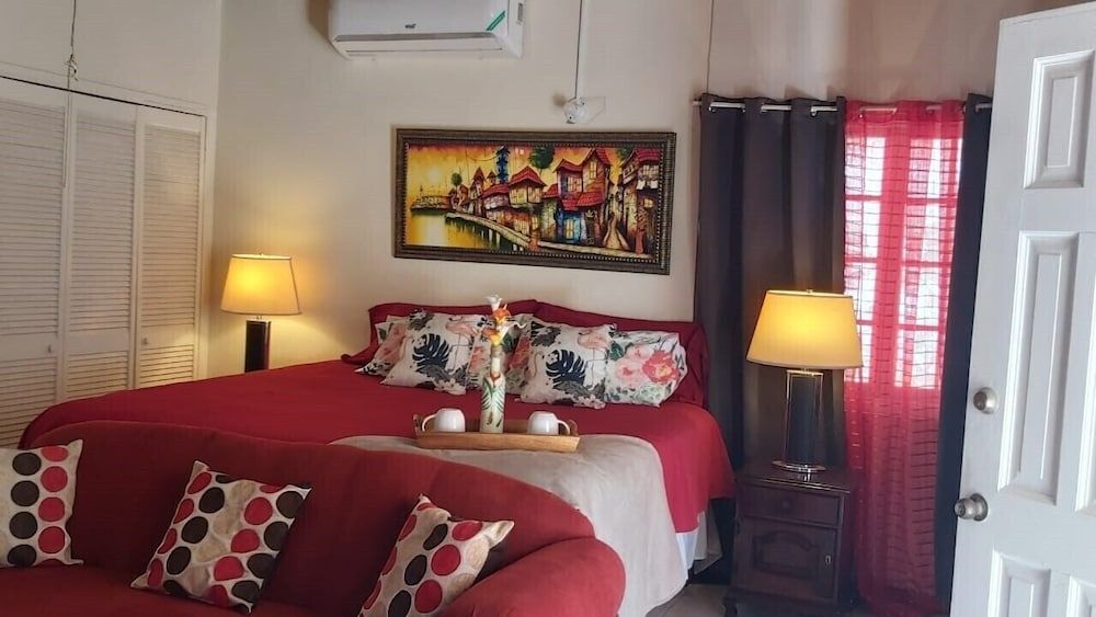 Romantic Studio Suite