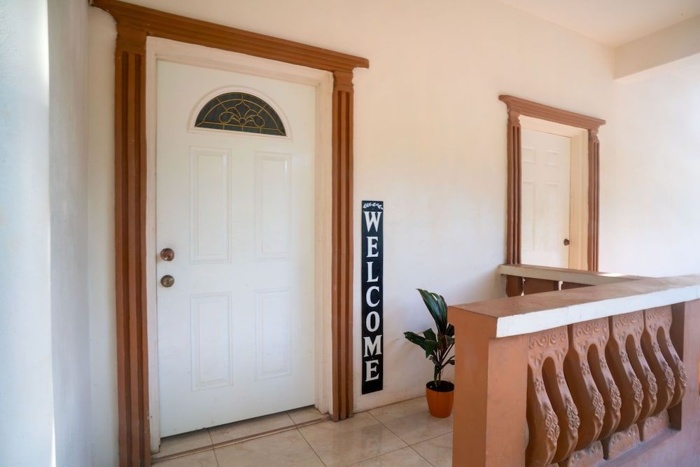 Eleven30 Luxury Apartments Studio 9