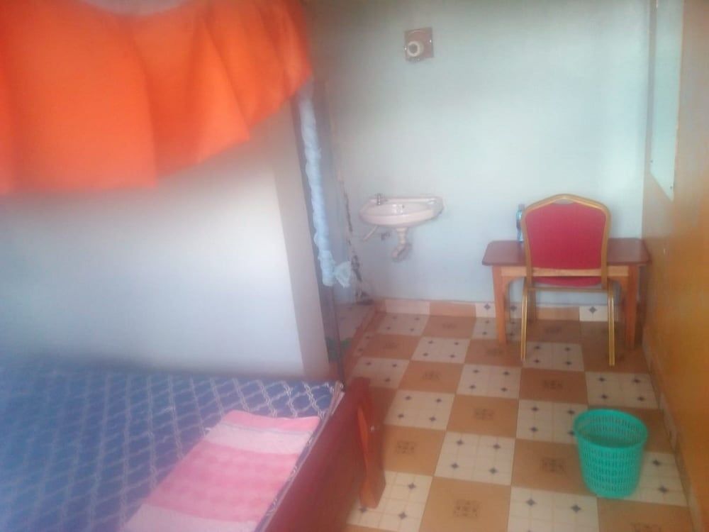 Kimbo Pefa Guest House Single Room 3