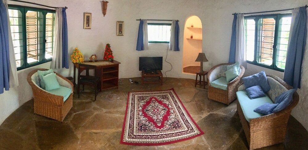 Gloria Beach Lodge Comfort Cottage, 2 Bedrooms, Ensuite, Garden View 10