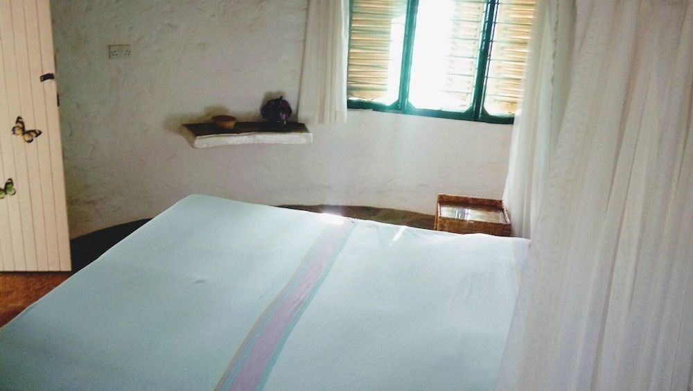 Gloria Beach Lodge Comfort Cottage, 2 Bedrooms, Ensuite, Garden View 4