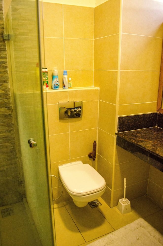 Chrystal Baharini Exclusive Studio 8