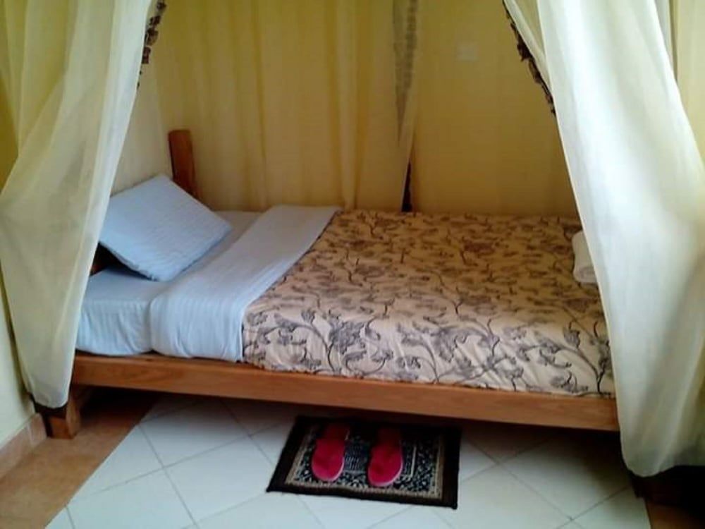 Ukombozi Retreat & Conference Centre - Hostel Shared Dormitory