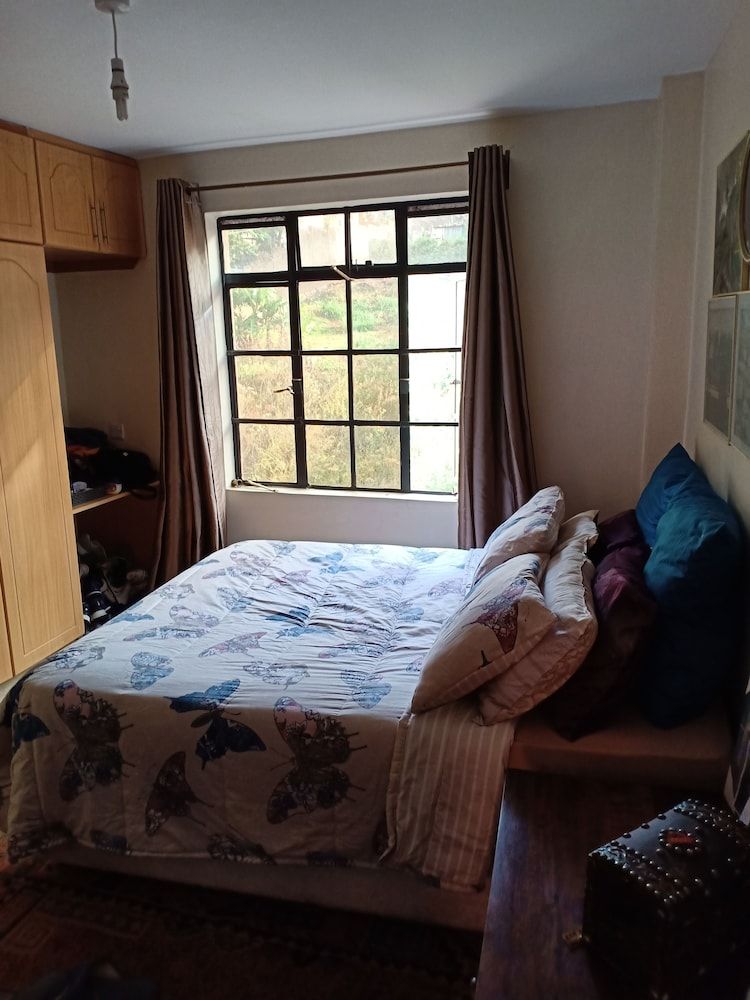 Almond Apartments Deluxe Room 3