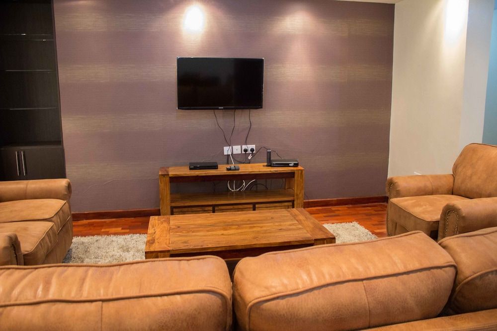 Sky View Park Apartments Executive Apartment, 3 Bedrooms 16