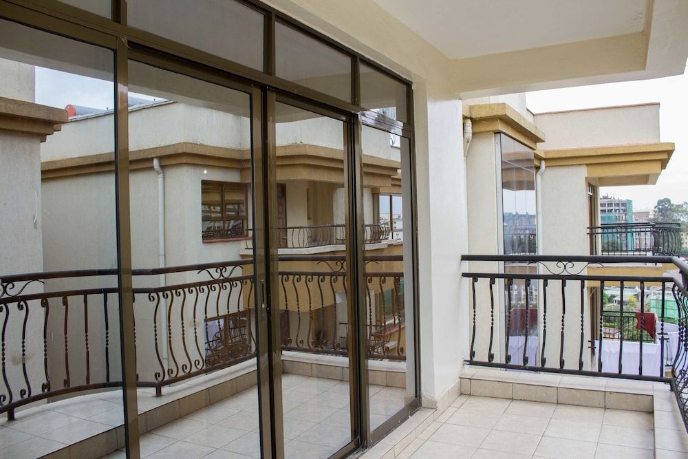 Sky View Park Apartments Executive Apartment, 3 Bedrooms 21