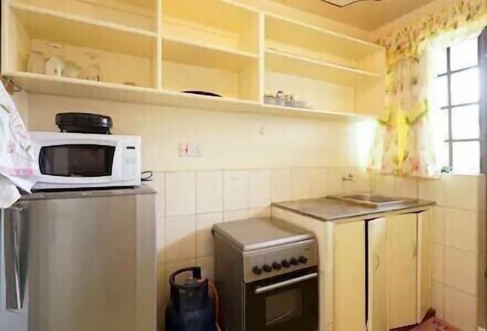 undefined Gina's Heaven 8