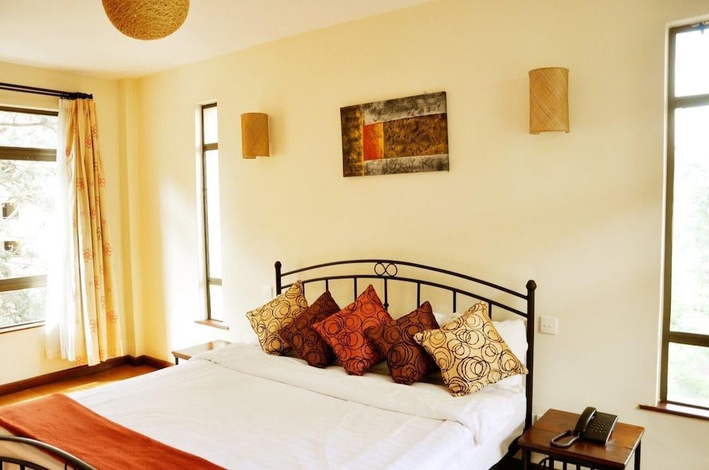 Cerenata Gardens Suites Apartment, 2 Bedrooms 8