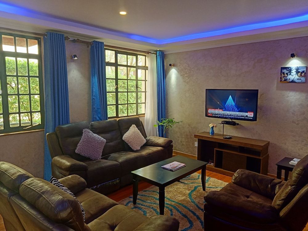 undefined Fourways Junction VIP Suite 10