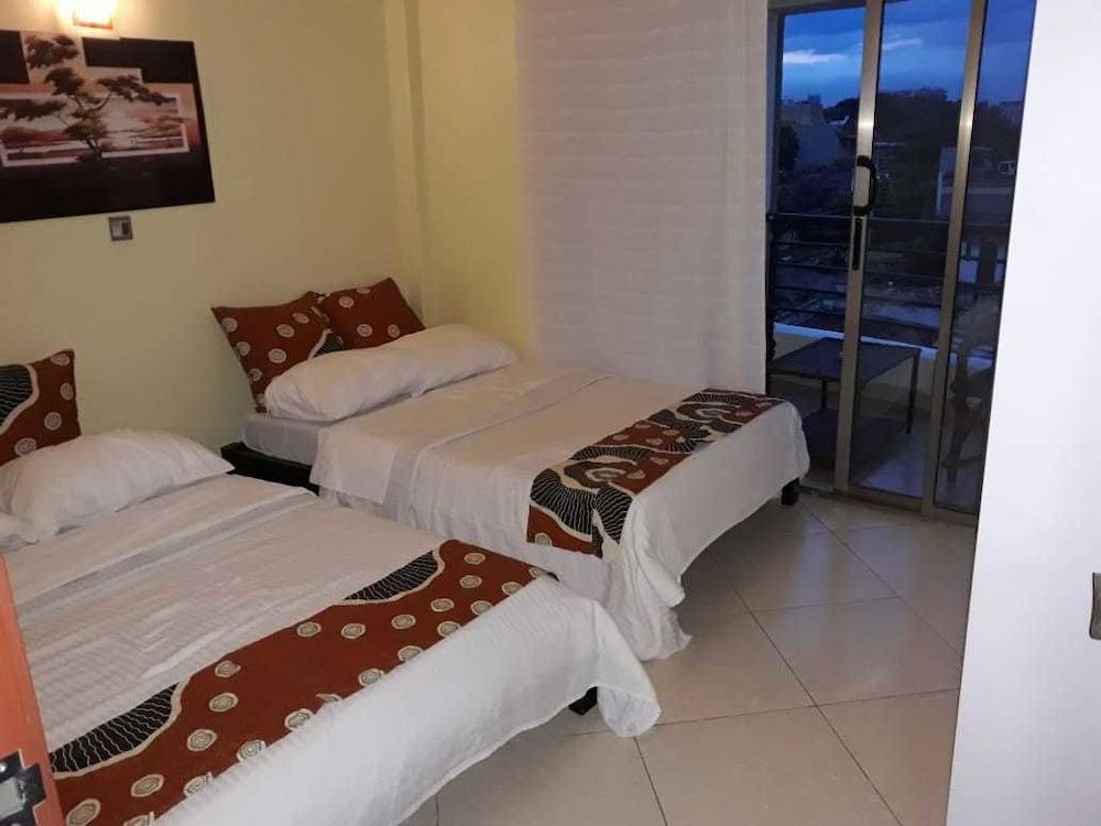 Savannah Sunset Design Apartment, 2 Double Beds 6