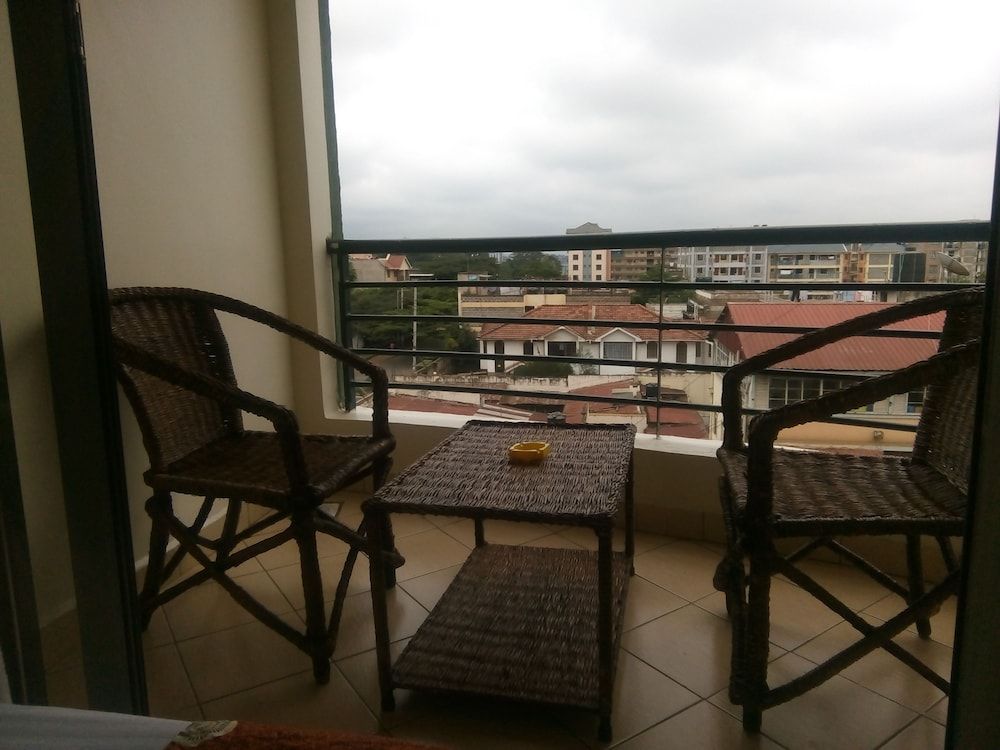 Savannah Sunset Design Apartment, 2 Double Beds 12