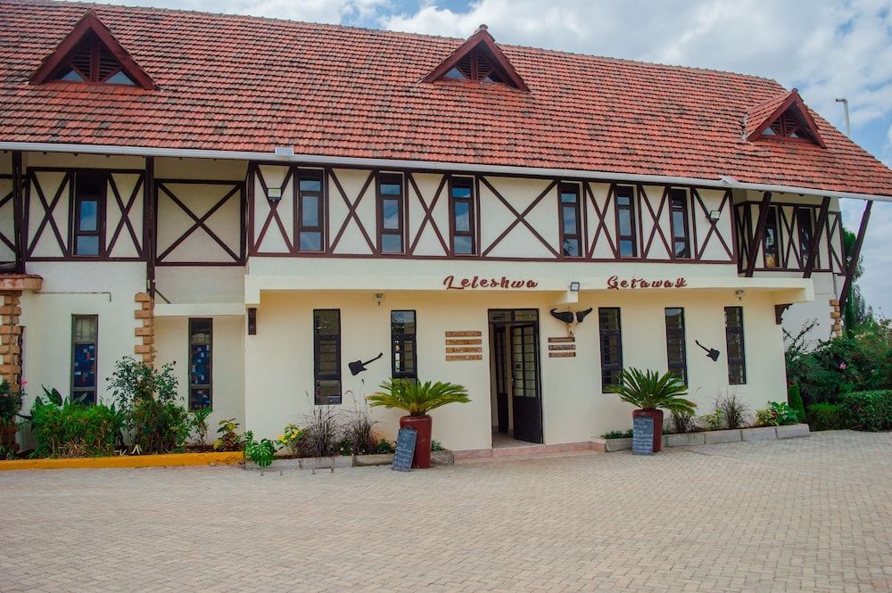 Leleshwa Getaway