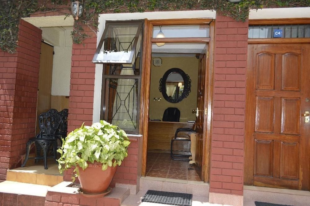 undefined Samra Court 3