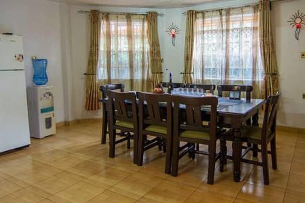 undefined Imanisuites 4