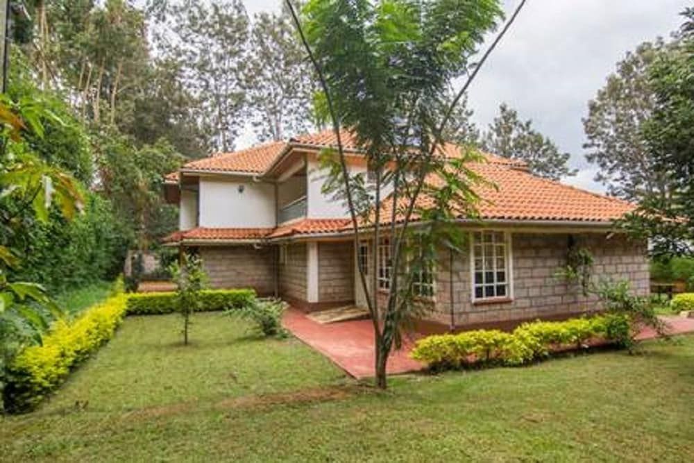 undefined Imanisuites 2