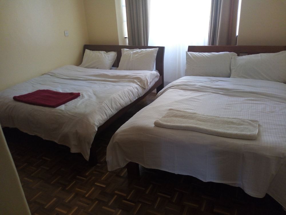 Redcliff Apartments Comfort Apartment, 3 Bedrooms, Smoking 4