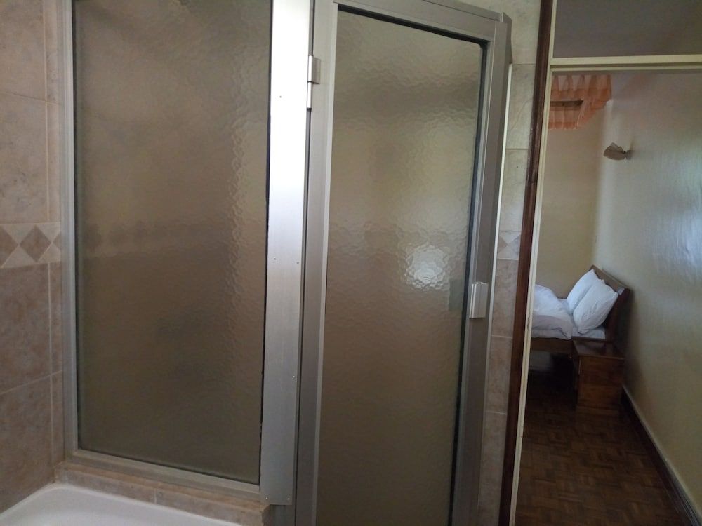 Redcliff Apartments Comfort Apartment, 3 Bedrooms, Smoking 14