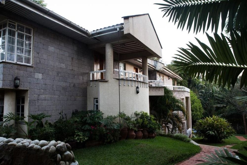 undefined Adies Garden Suites 3