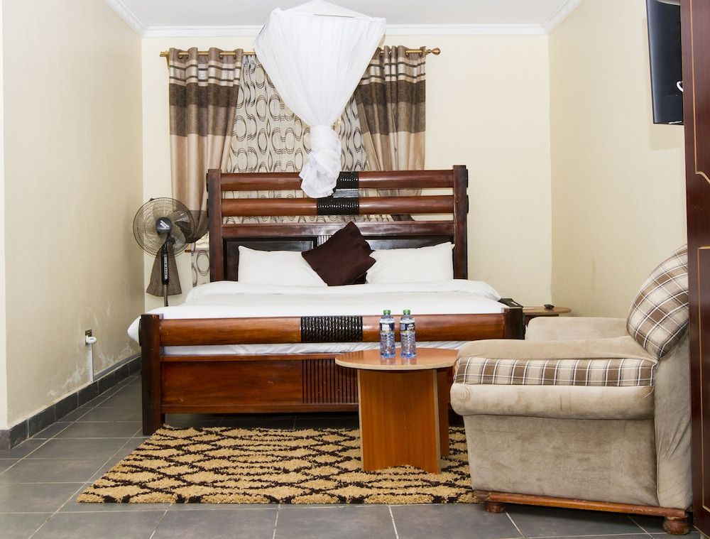 undefined Stanjo Karen Suites 10