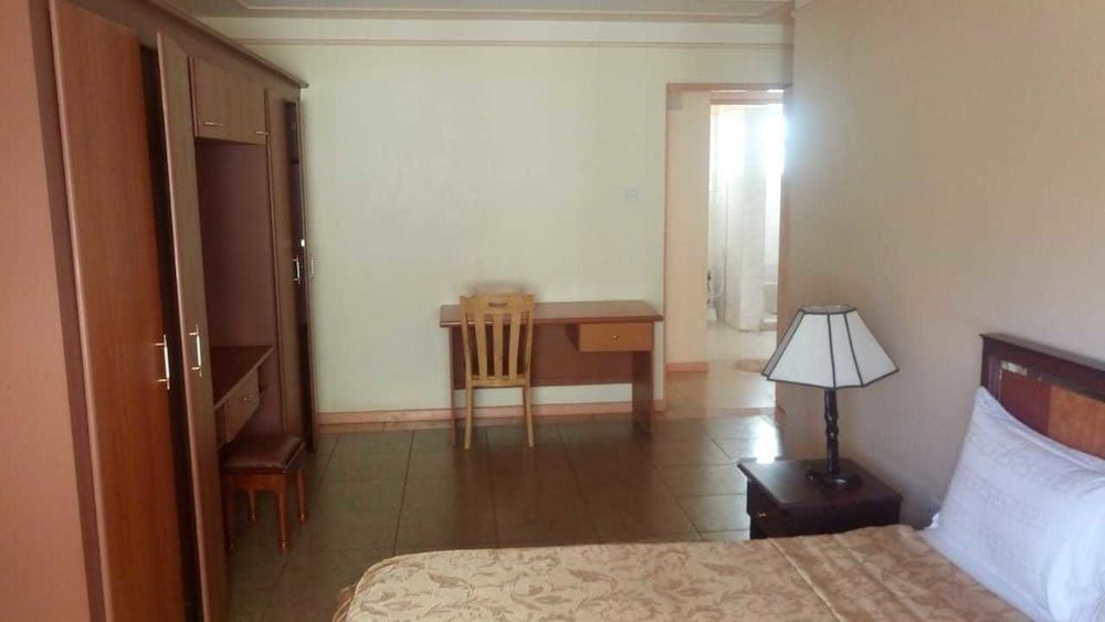 Pinnacle Court Apartments Executive Apartment, 2 Bedrooms, Non Smoking, Courtyard View 15