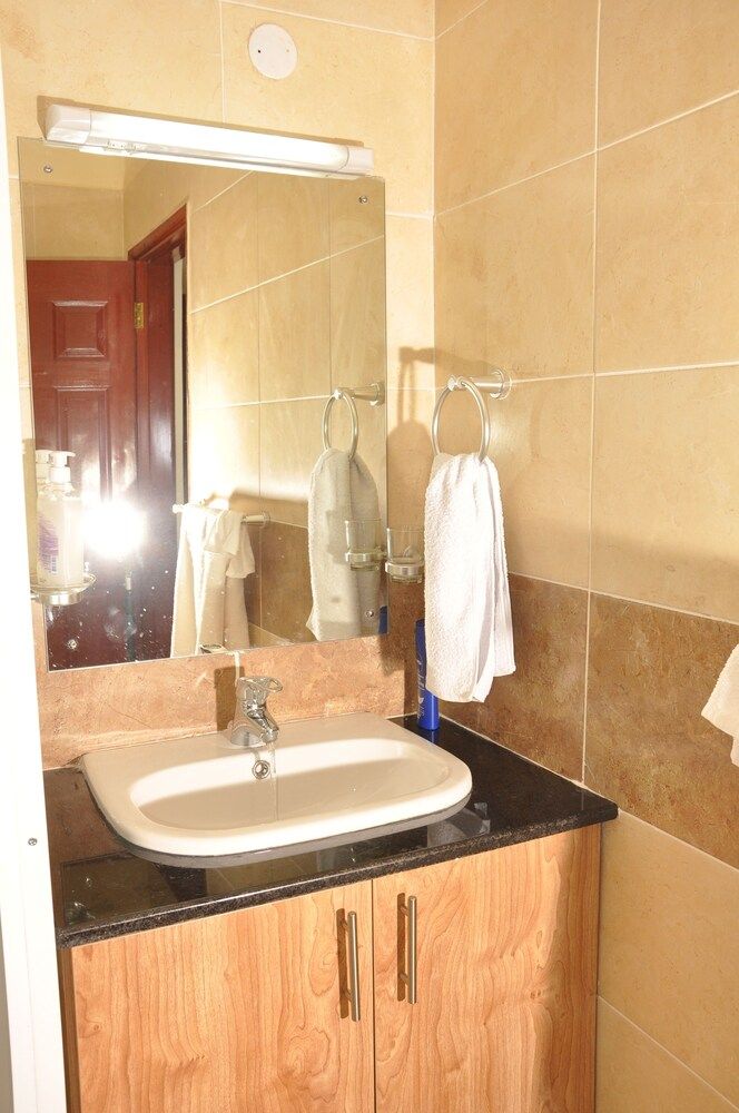 Sherry Homes - Fahari I Apartment, Non Smoking 20