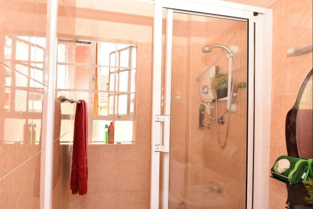 undefined Sherry Homes Zuri Studio 10