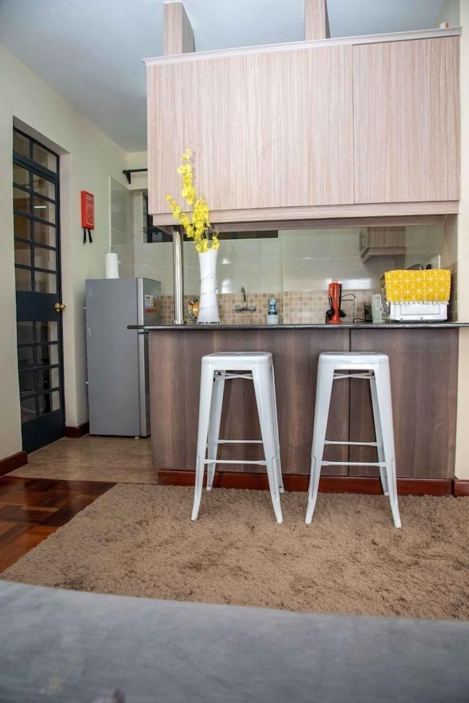 undefined Sherry Homes Safari 5