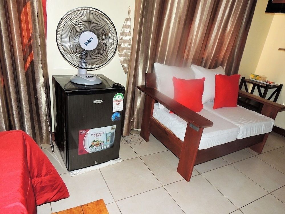 Studio 254 Comfort Apartment, 1 Queen Bed 2