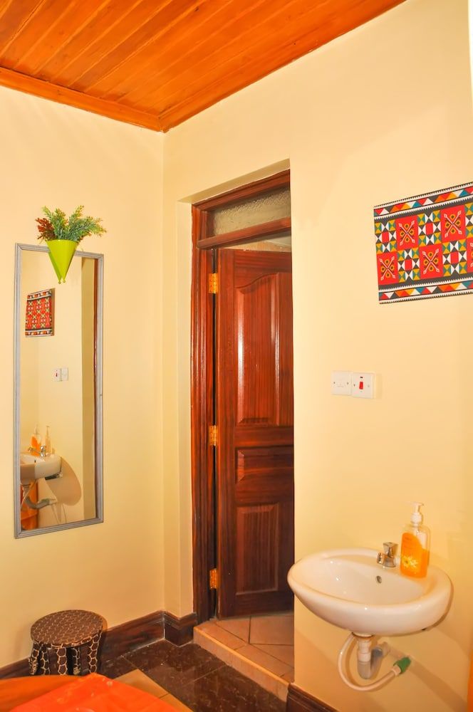 undefined Sundowner Studio 6