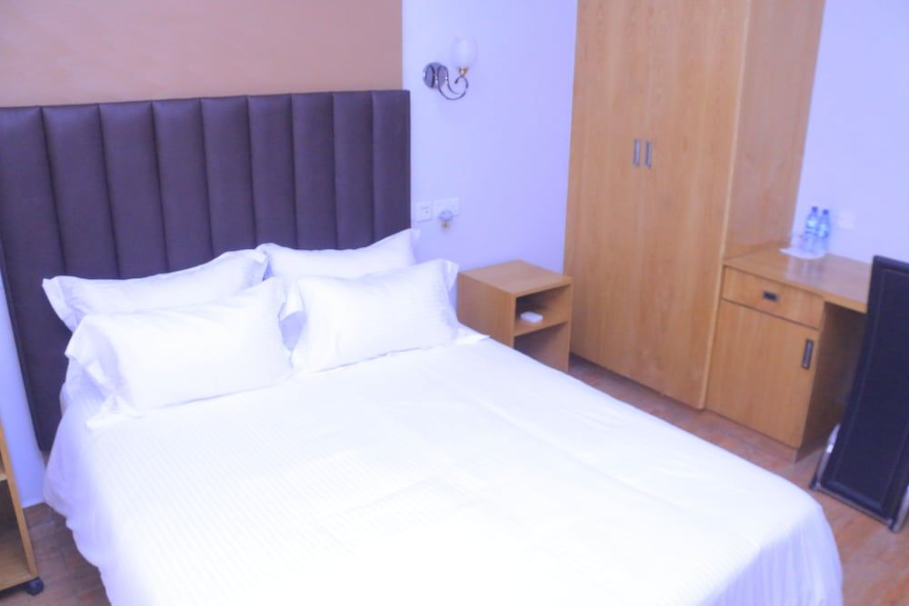 Amelia Hotel Karen Standard Room 4