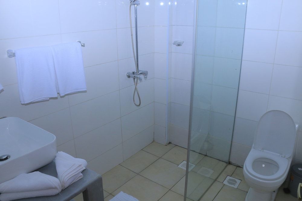 undefined Amelia Hotel Karen 10